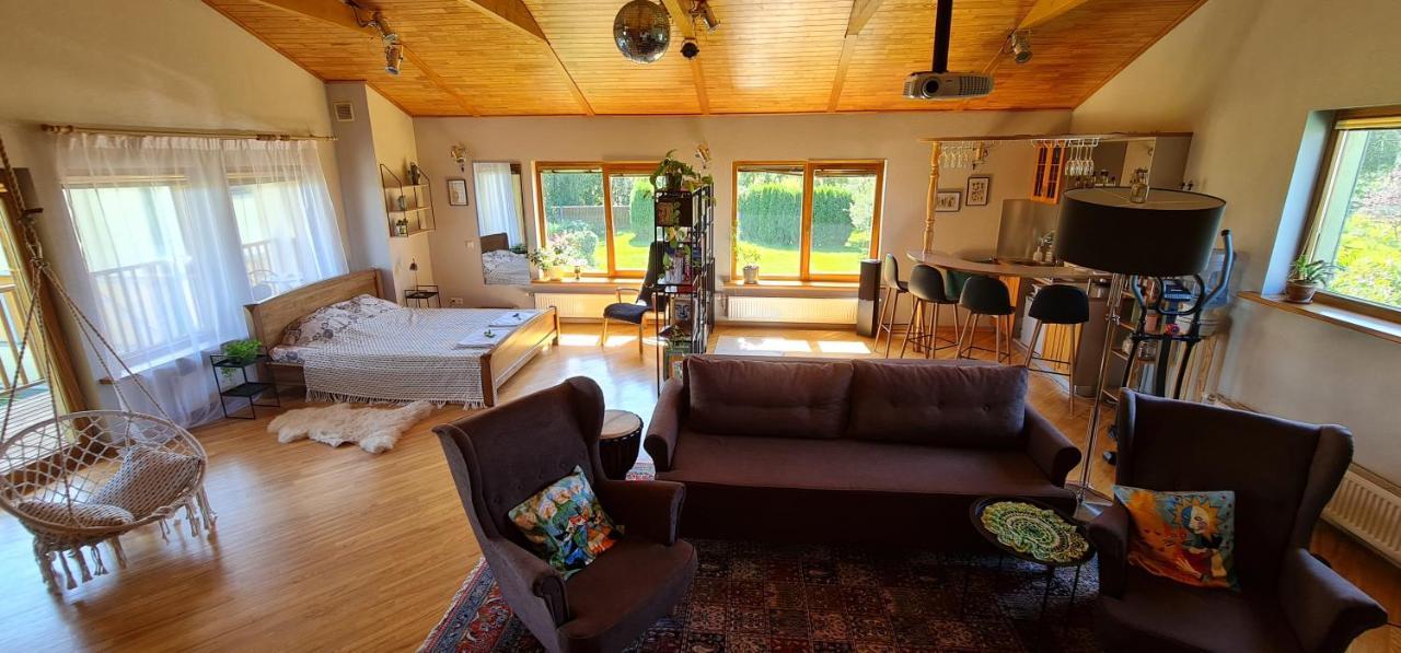 Spacious House With Indoor Pool & Sauna. อาดาชิ ภายนอก รูปภาพ